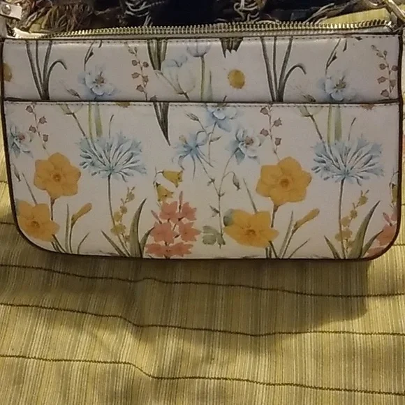 Purses - Picture 3 of 5